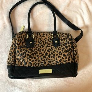 Betsy Johnson leopard print purse w/ maroon inside